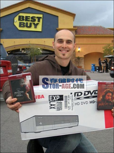 东芝HD DVD机及电影 在美国悄然上市