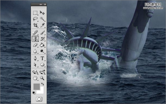 Photoshop合成教程:自由女神破碎掉大海