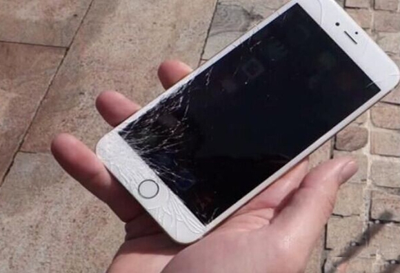 iPhone6s碎屏维修价格