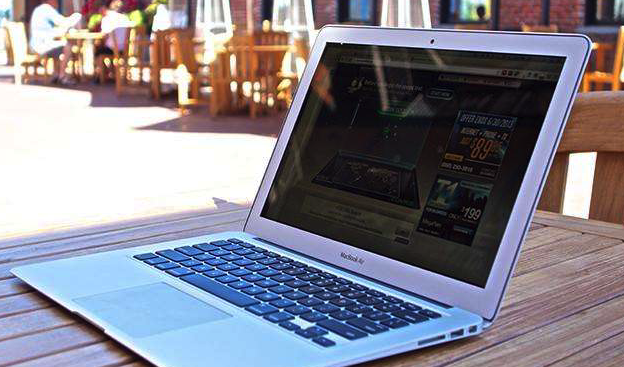 MacBook Pro使用外置显卡图形处理速度提升3倍！