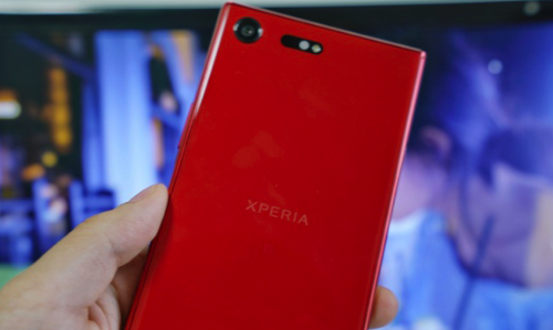 索尼Xperia XZ Premium大红色真机曝光