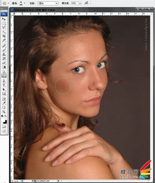 PS磨皮美化教程 打造皮肤细腻的室内模特图片 图13