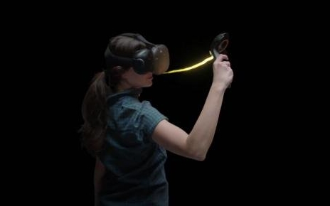 谷歌VR绘画软件《Tilt Brush》亮相！颠覆你的想象！