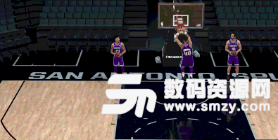 NBA2K18转身后撤步上篮怎么做