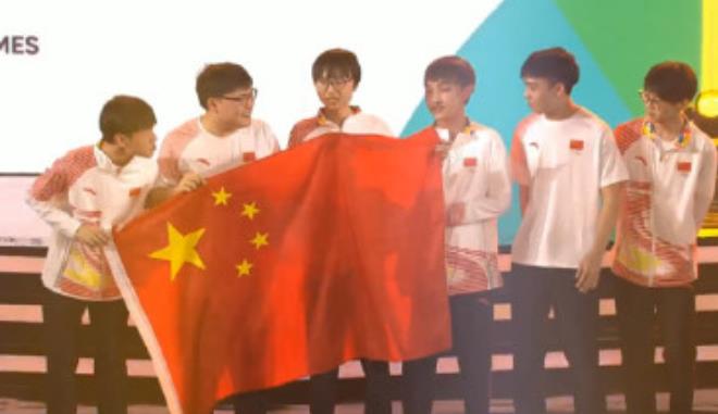 LOL亚运会举国旗握手GIF表情包下载